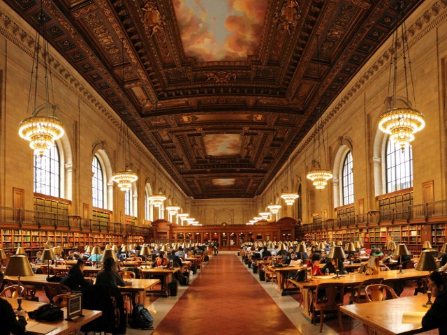 Конкурс на краще фото «Я в бібліотеці» - фото, пов'язані з бібліотекою та книгою